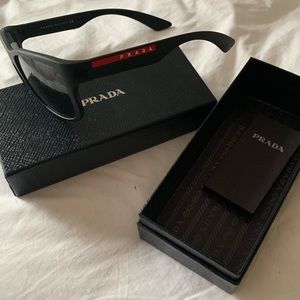 prada linea rossa flask